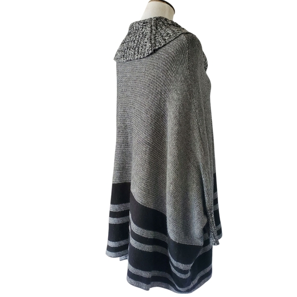 ANTHROPOLOGIE |‎ MAEVE Keisha Gray/Black Oversized Turtleneck Poncho Sweater M/L - Picture 4 of 14